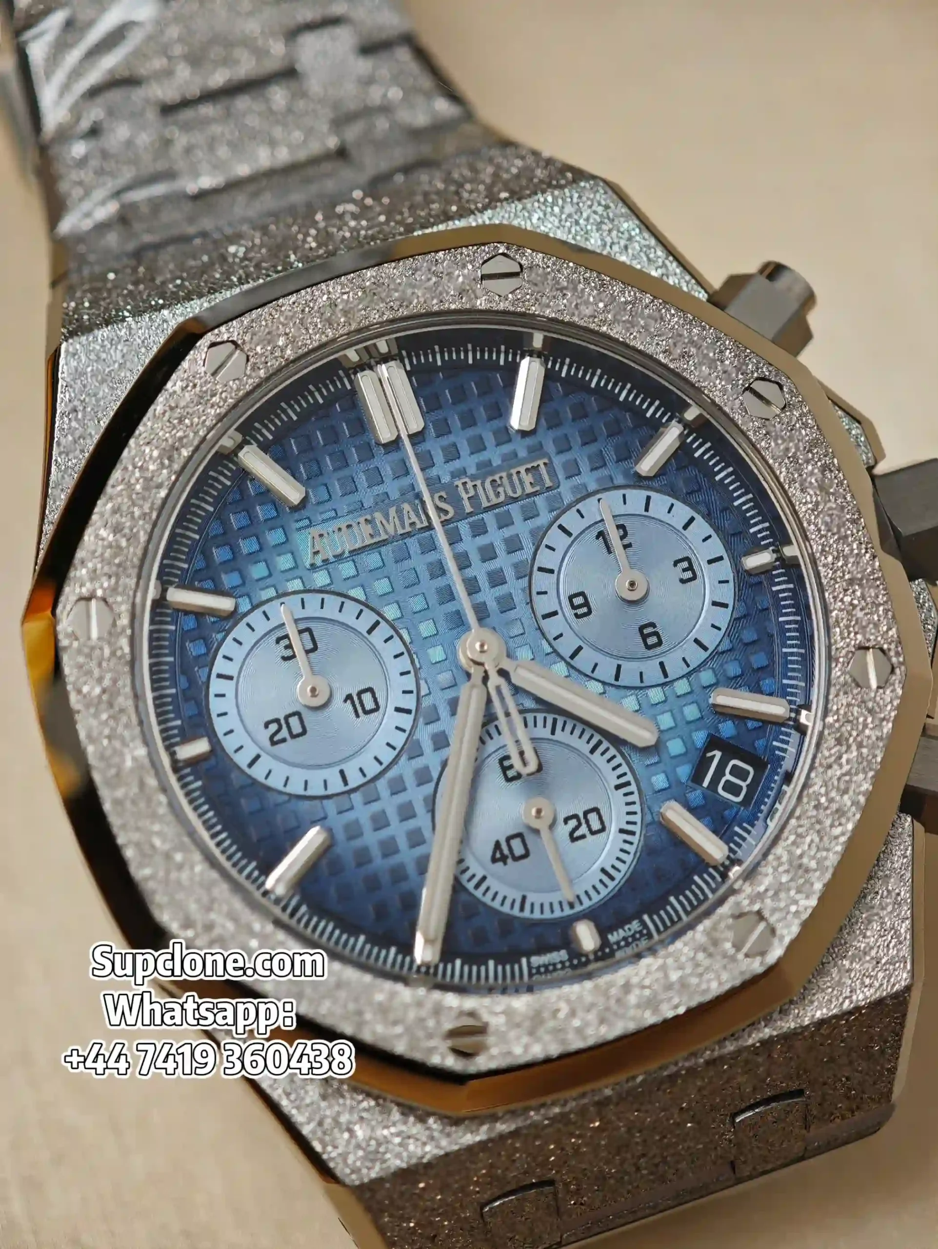 Audemars Piguet Super Clone Watches Royal Oak Chrono 41 26240 Frosted Gold Blue Dial (8) Audemars Piguet Super Clone Watches Royal Oak Chrono 41 26240 Frosted Gold Blue Dial